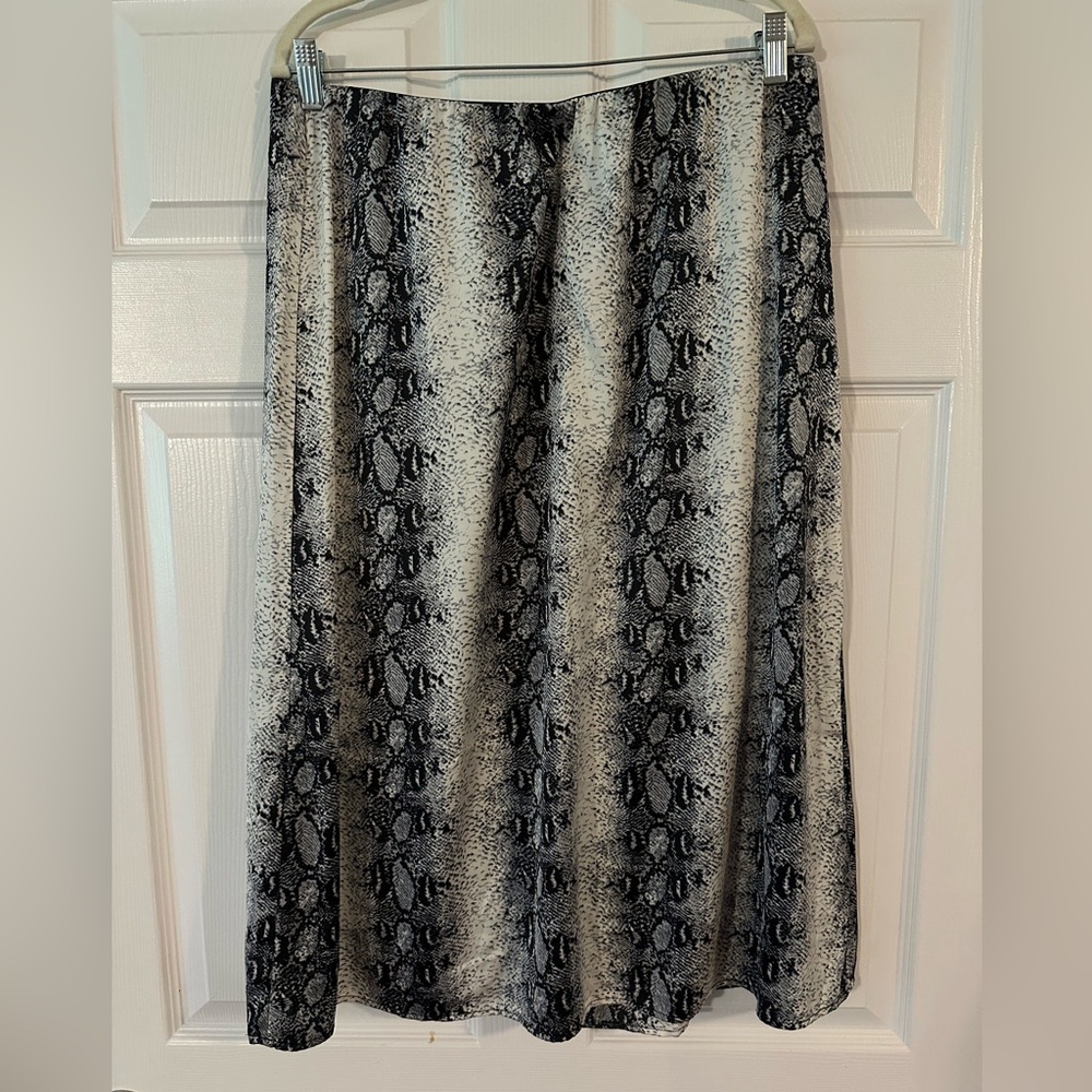 WD.NY Black and Gray A-Line Midi Skirt